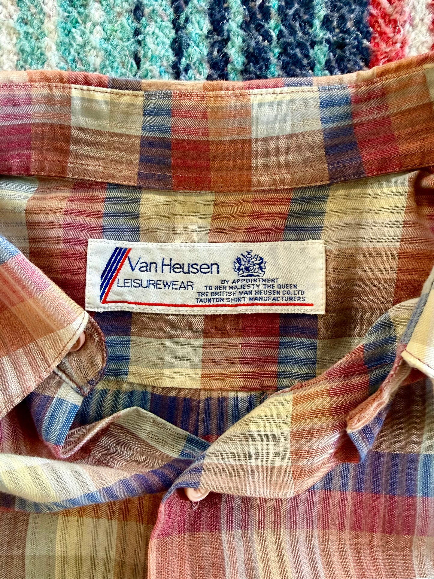 80s Van Heusen Sunset Plaid Short Sleeve Shirt M