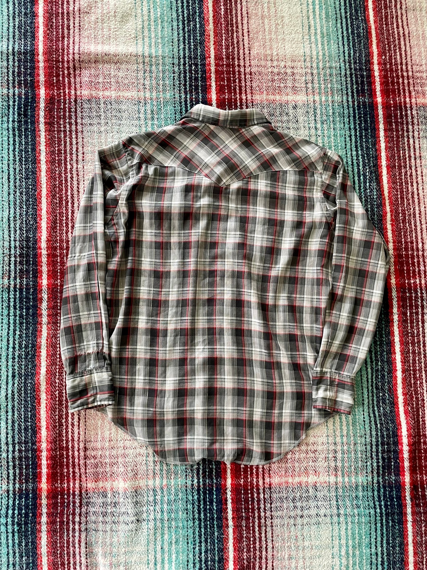 60s Wrangler Long Tails Gray/Red Plaid Pearl Snap Shirt XL
