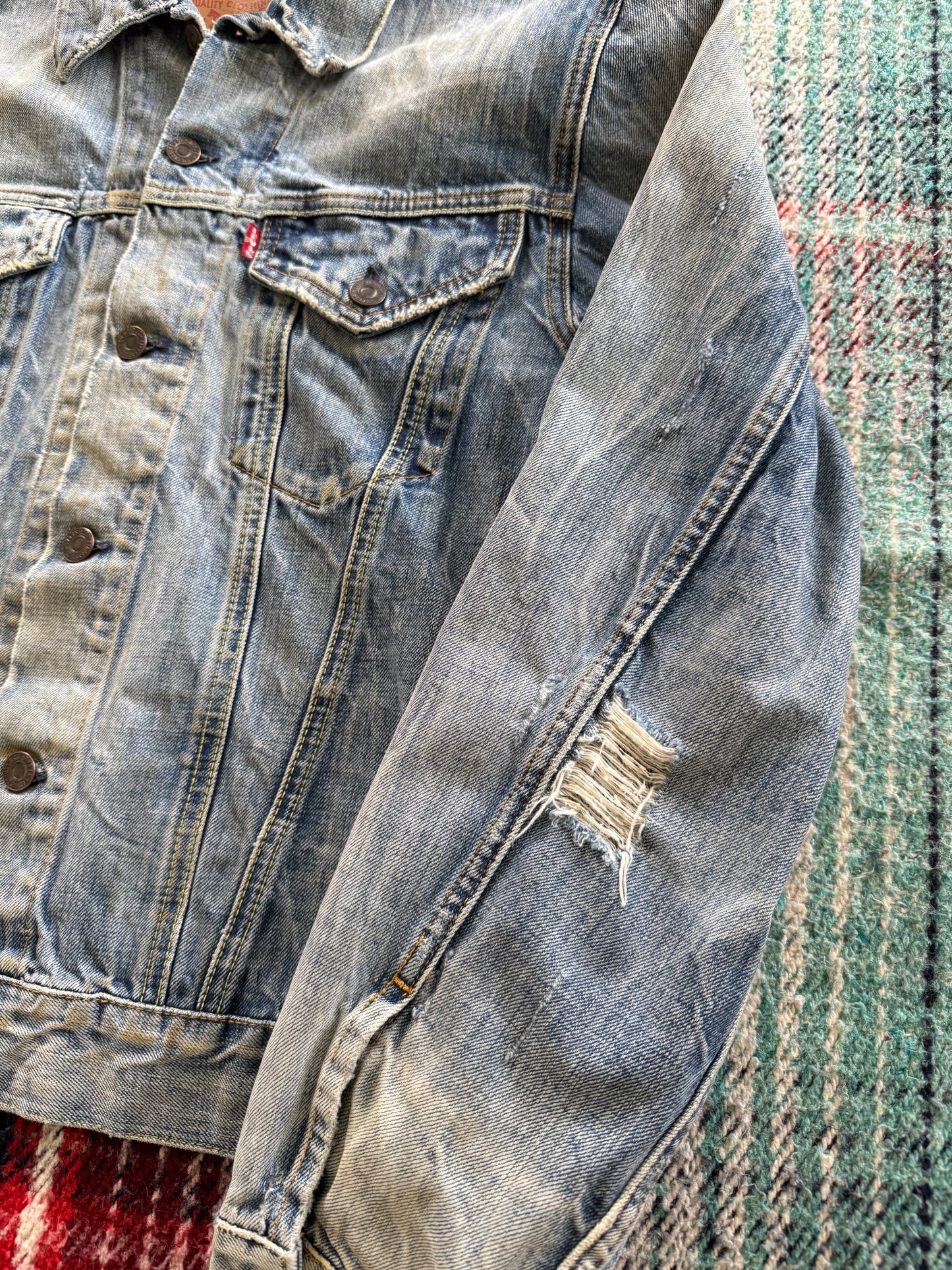 70s Levi’s Vintage Clothing Type 3 Embroidered Rooster Denim Jacket M