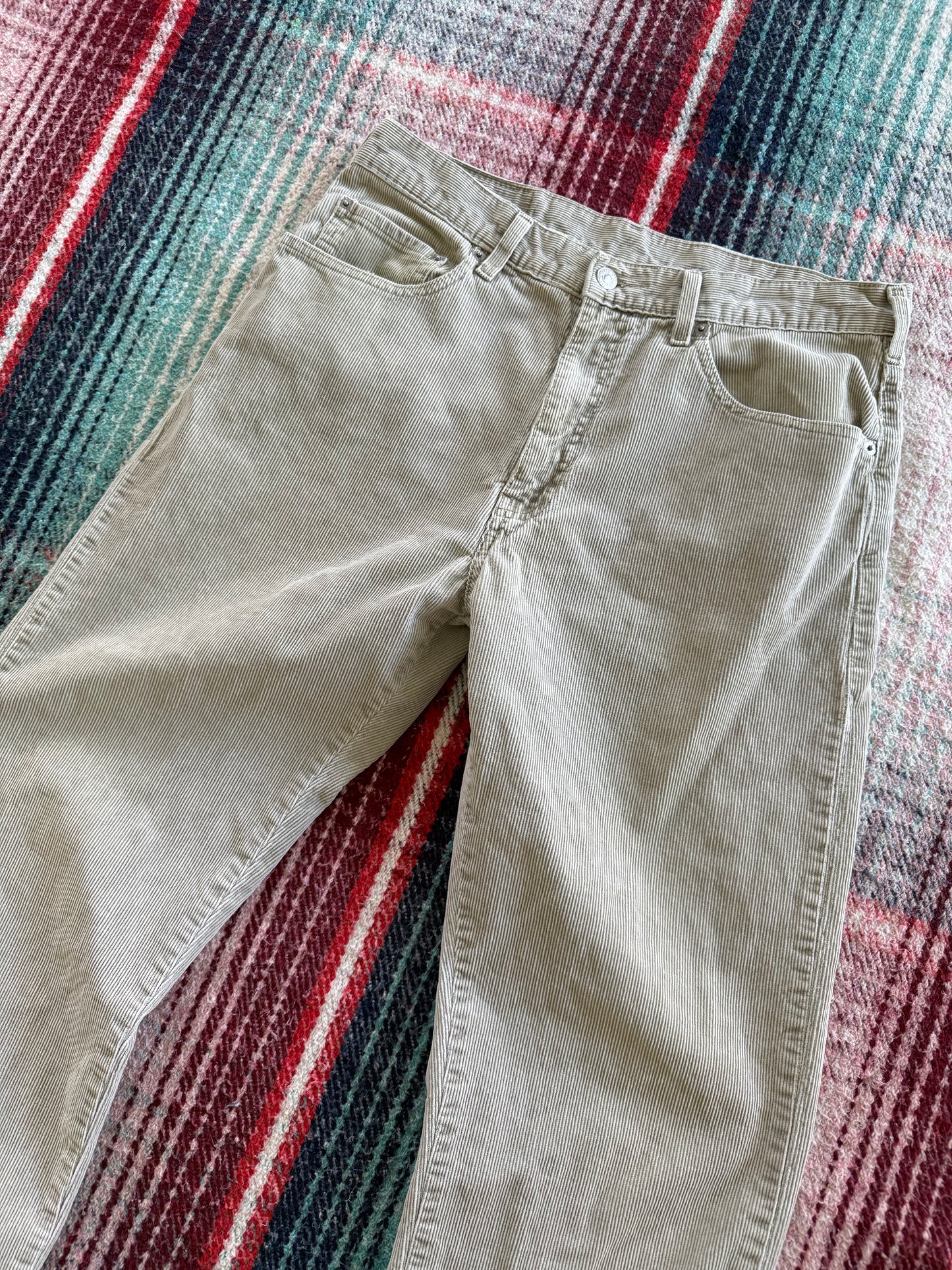 90s Levi’s 505 Beige Corduroy Pants 33x32