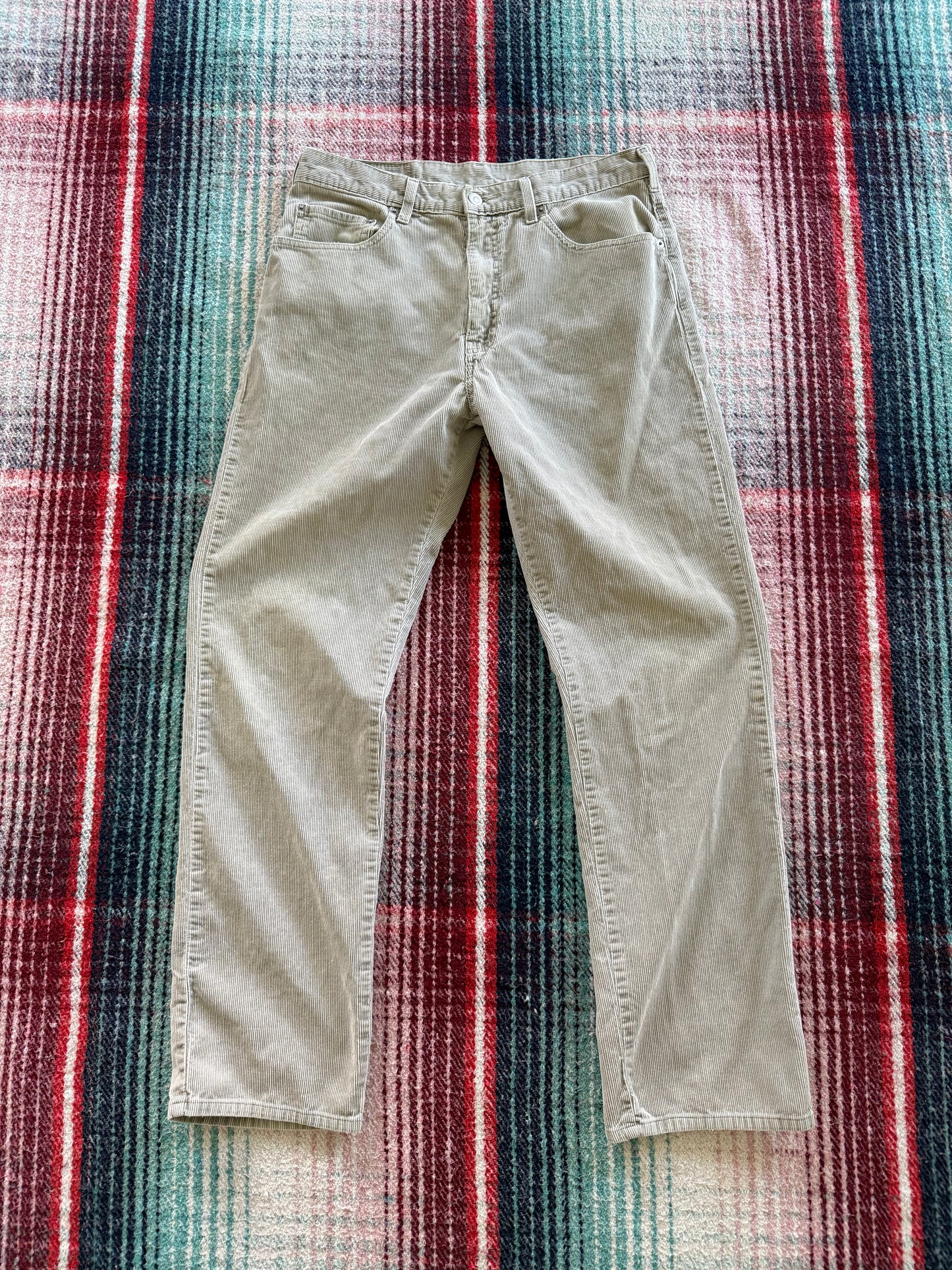90s Levi’s 505 Beige Corduroy Pants 33x32