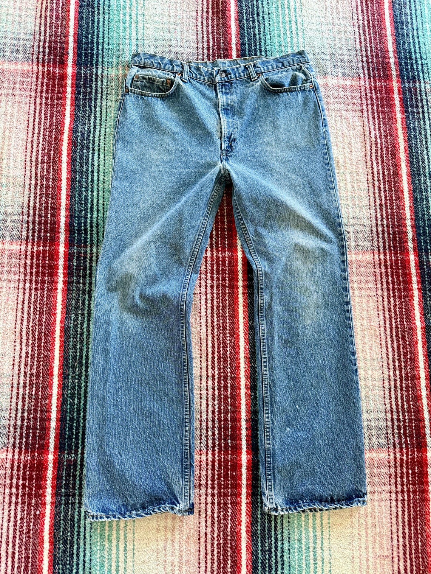 80s Levi’s 517 Light Wash Bootcut Jeans 36x32