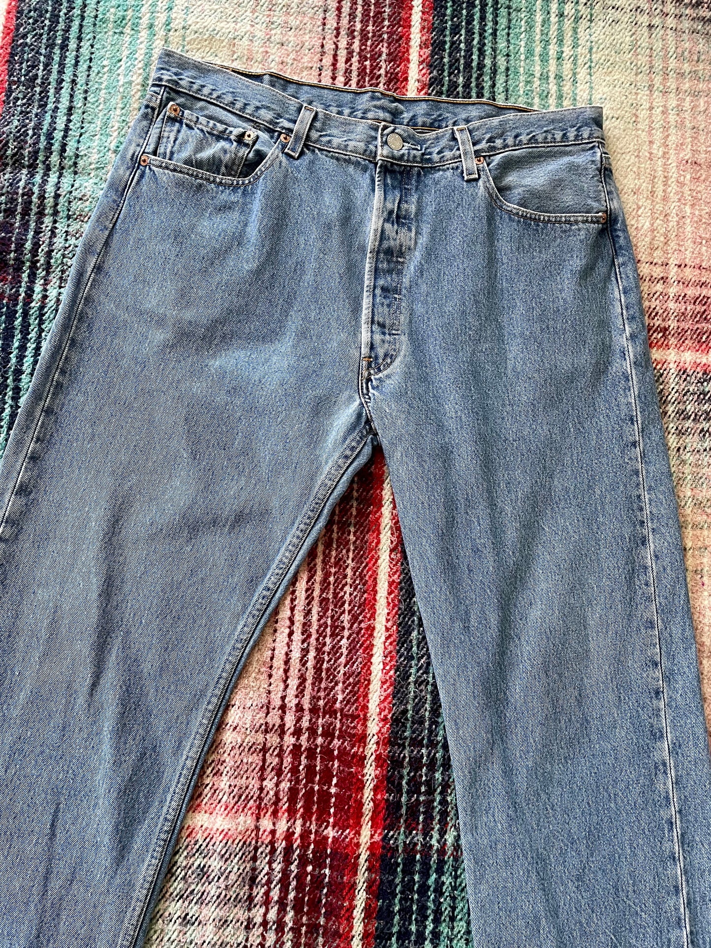 00s Levi’s 501 Straight Fit Jeans 35x29